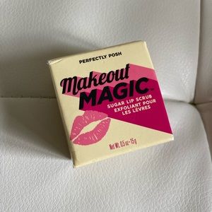 🌷 3 for $15 🌷Perfectly Posh Makeout Magic sugar lip scrub - .5 oz
